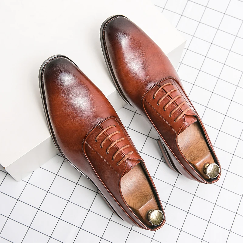 Italian Made Oxford shoes With Patent Leather