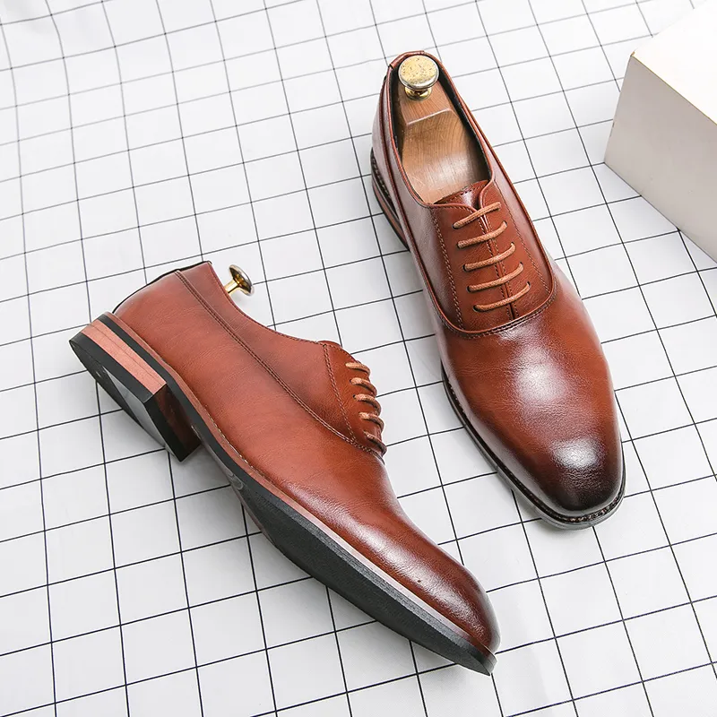 Italian Made Oxford shoes With Patent Leather
